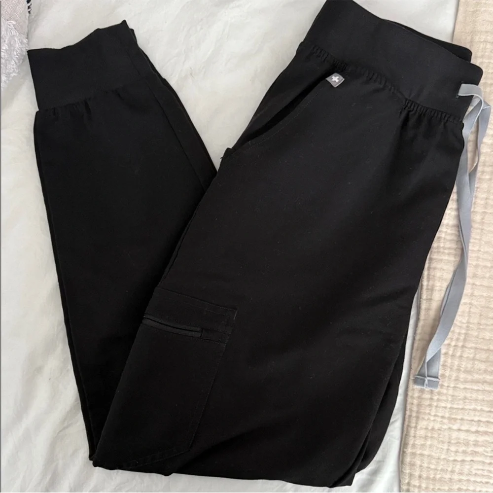 Figs, New Black Joggers - Small - Picture 1 of 4